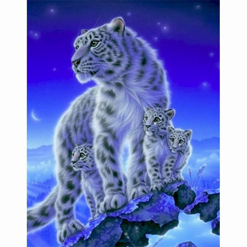 snow leopard | Full Round Diamond Painting Kits