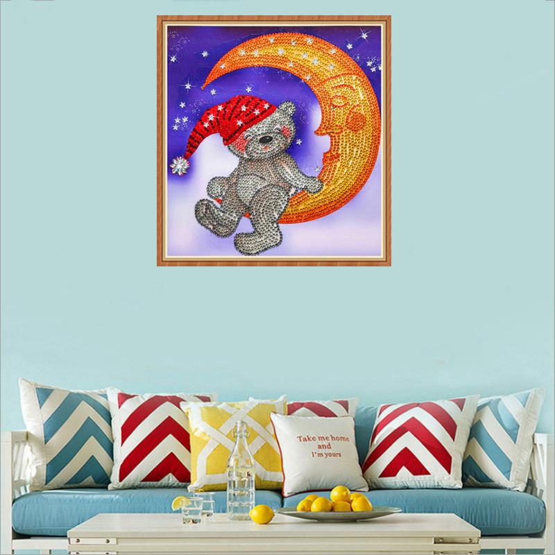 Moon bear | Special Shaped Diamond Painting Kits