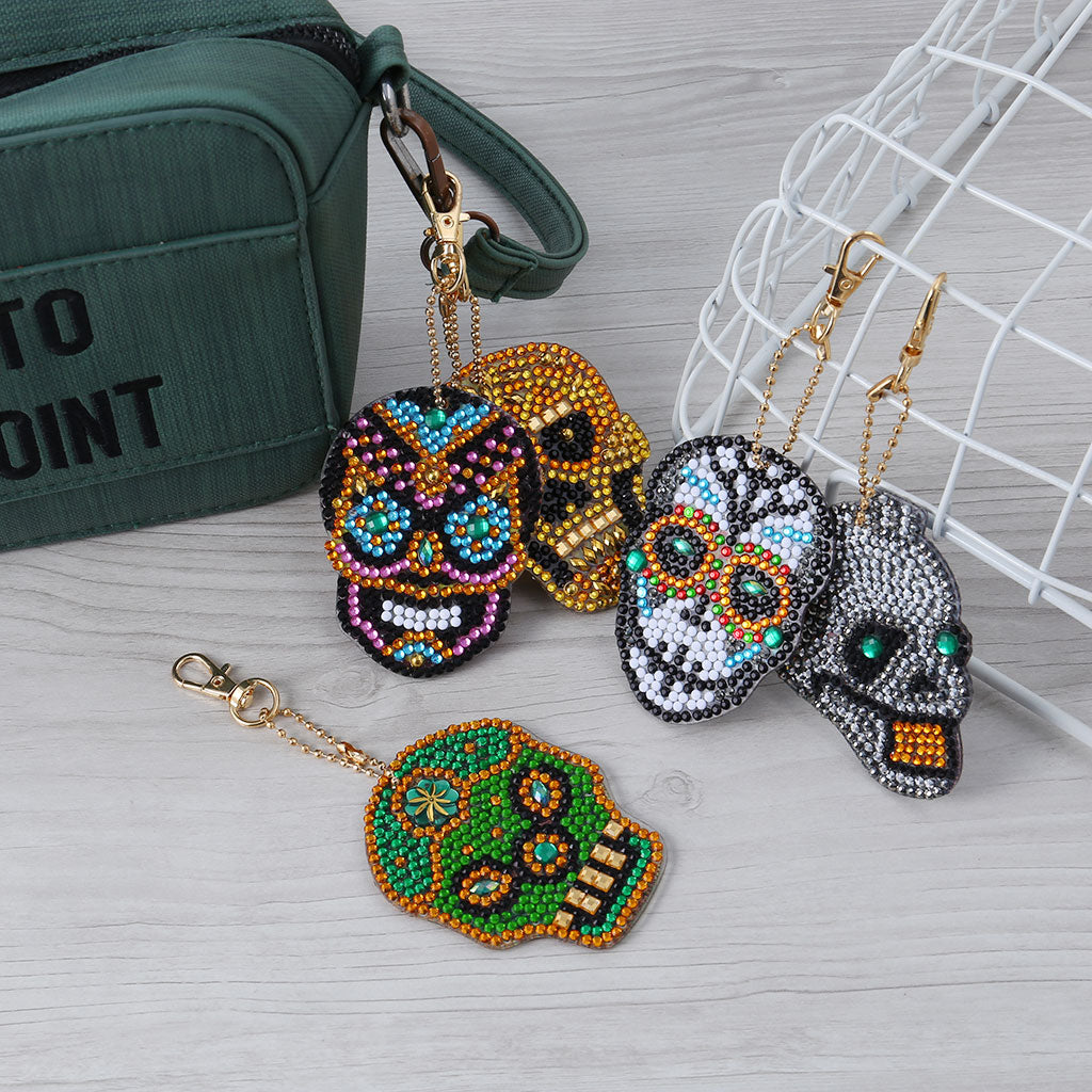 5pcs DIY Skull Sets Special Shaped Full Drill Diamond Painting Schlüsselanhänger mit Schlüsselring Schmuck Geschenke für Mädchen Taschen 