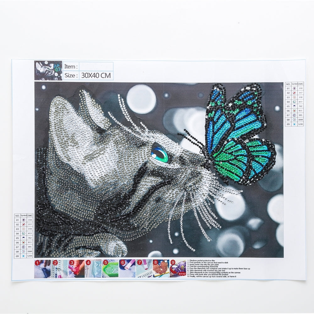 Chat et papillon | Kits de peinture au diamant de forme spéciale 