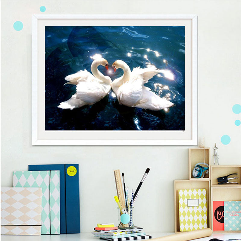 Romantic White Swan  | Full Round Diamond Painting Kits